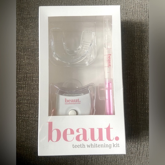 🆕Beaut. Beautyco - The original glam smile kit BNIB - Picture 2 of 4